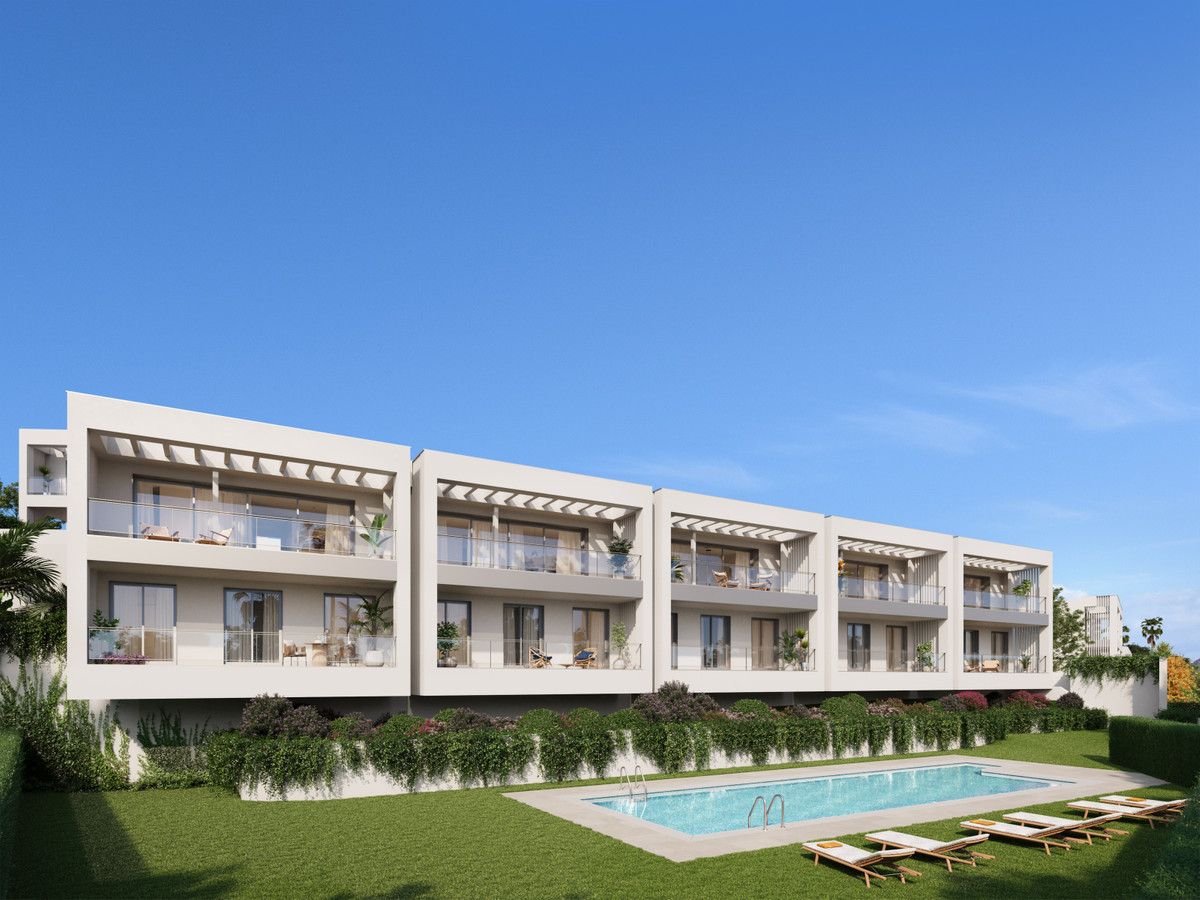 Estrella del Mar Villas Marbella – Marbella - modern two-storey residential complex with pool, sun loungers and landscaped garden
