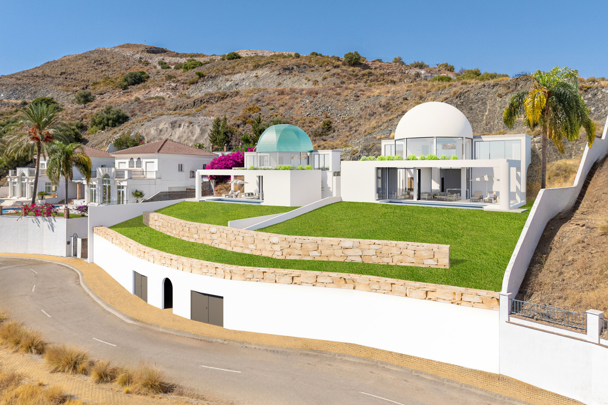 Vista del Rey MIA&AIM – Alhaurín el Grande - modern white villa exterior with domed roof, terraced gardens and mountain backdrop