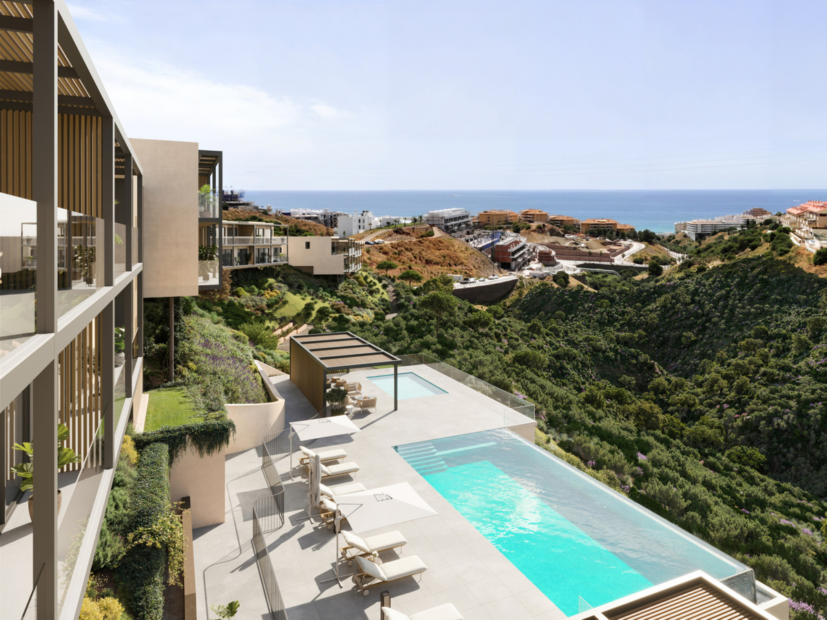 Veridian I – Fuengirola - infinity pool terrace with panoramic sea and hillside views